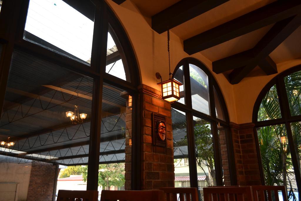Hotel Columbus サンホセ エクステリア 写真